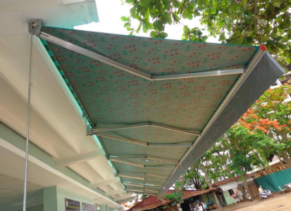  Mái hiên quay tay -  Giải Pháp Che Nắng Mưa Hiện Đại từ Công Ty Thành Công, Quảng Bình